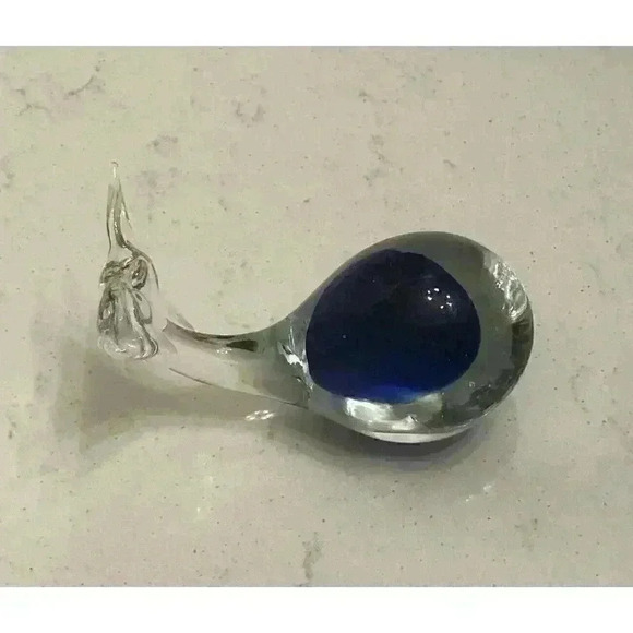Art Glass Whale Paperweight Clear Cobalt Blue Inside Tail‎ Up for Good Luck - Picture 2 of 8